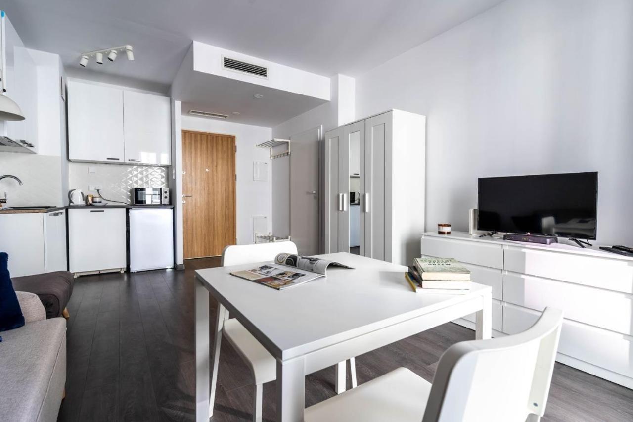 Golden Apartments Warsaw - Bright And Modern Apartments -Premium Building In Top Location- Solidarnosci Extérieur photo